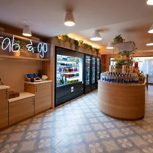 Aparthotel Hibird- And ****