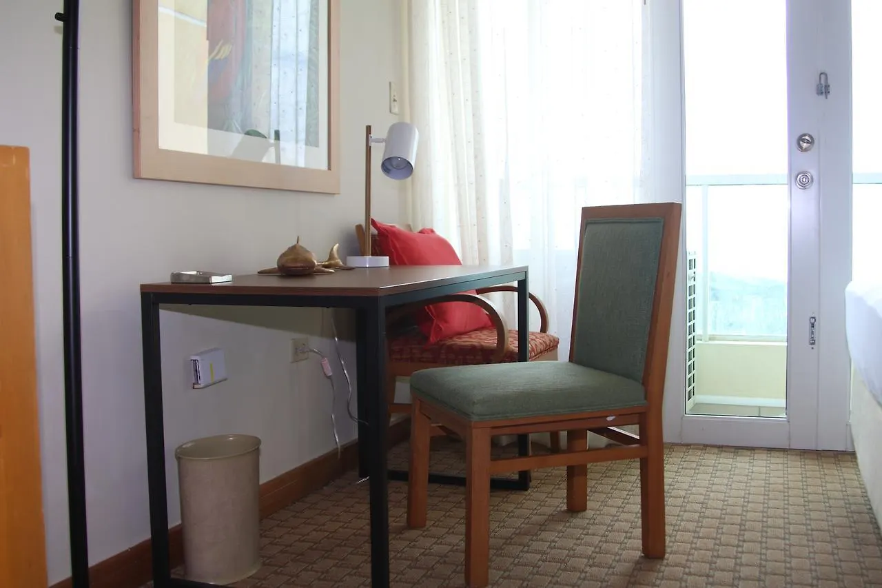 Condado Lagoon Villa Apt